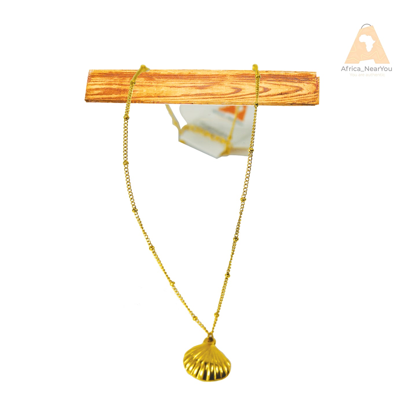 Shell Pendant Necklace