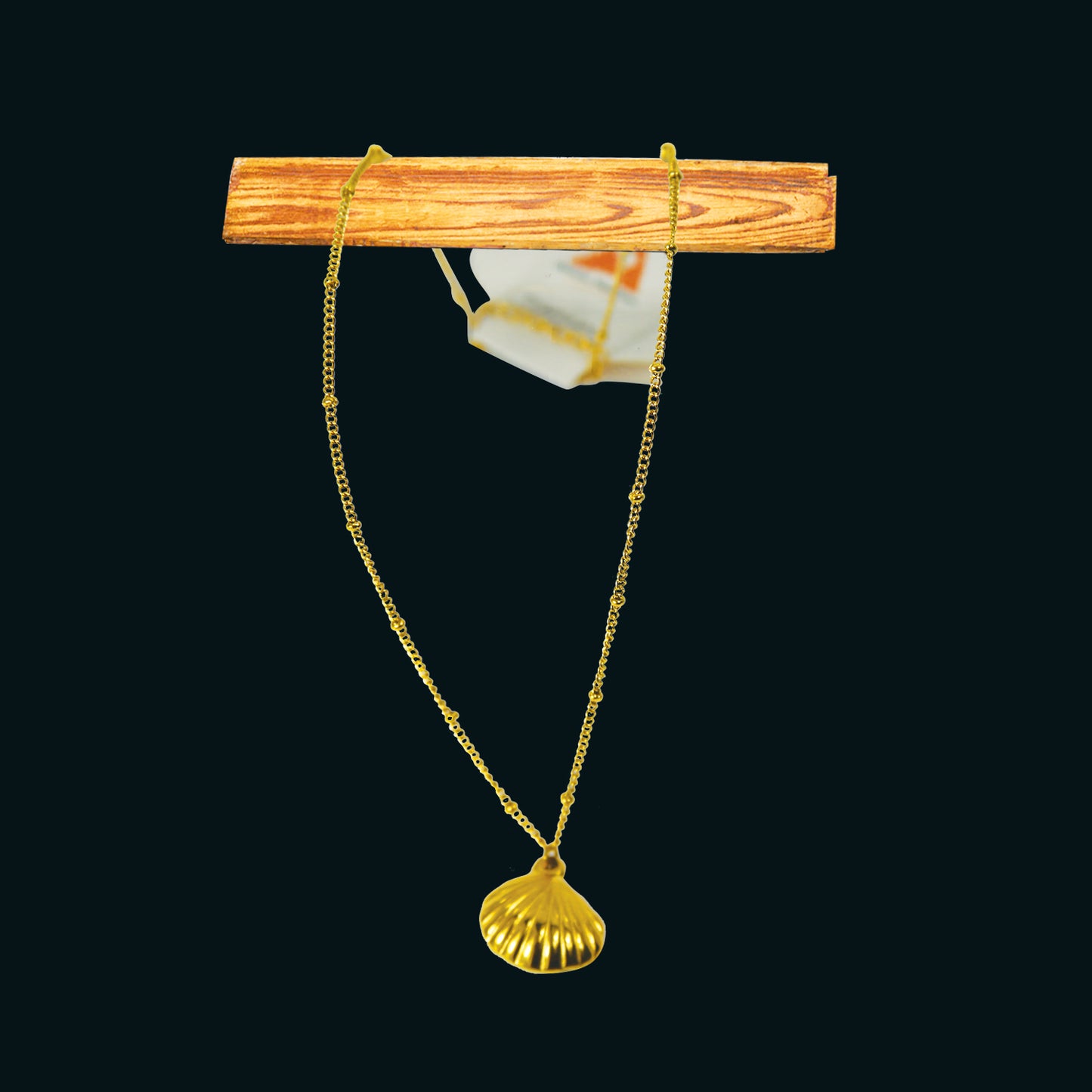 Shell Pendant Necklace