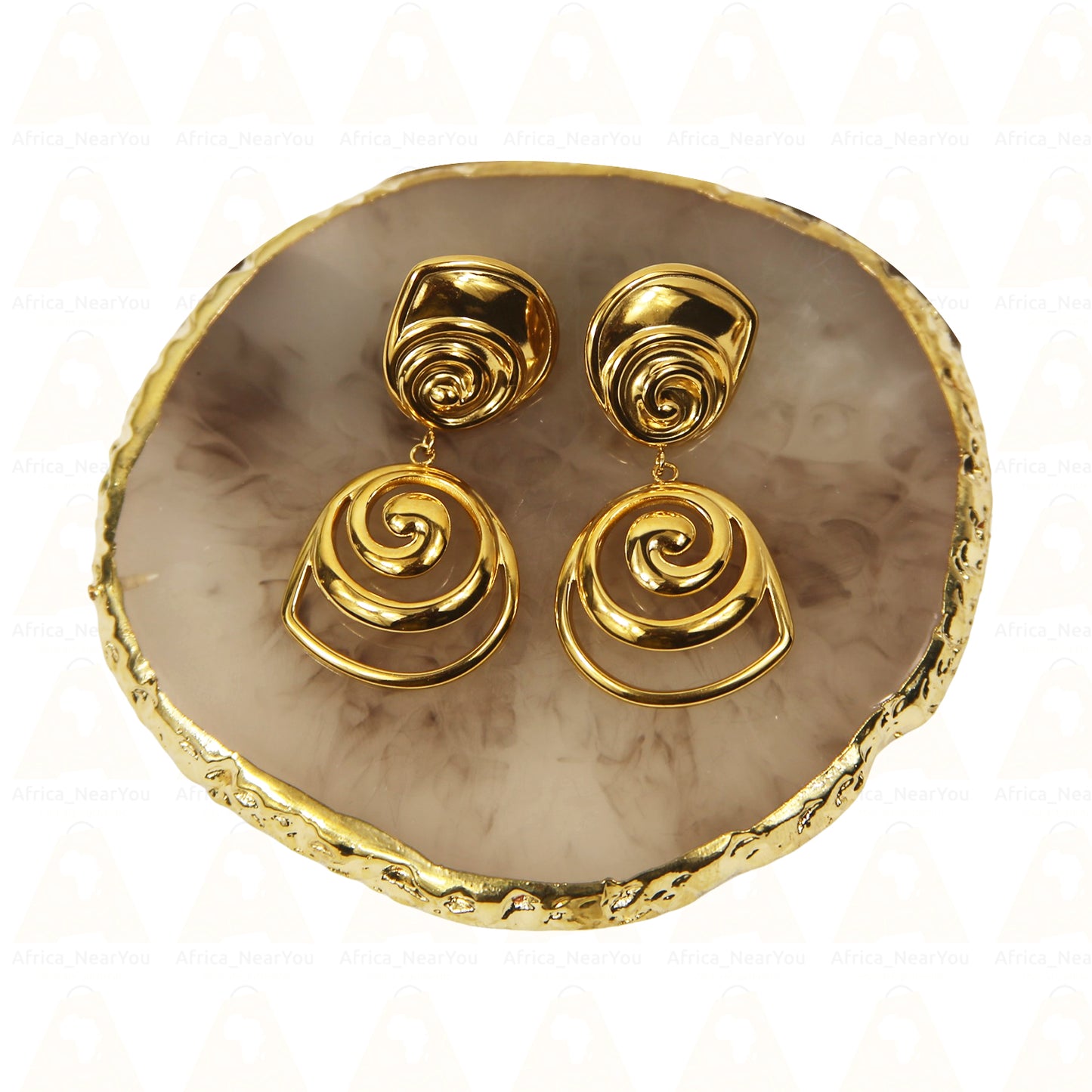 Gold Drop Earrings – Modern Elegant Jewelry for Any Occasion