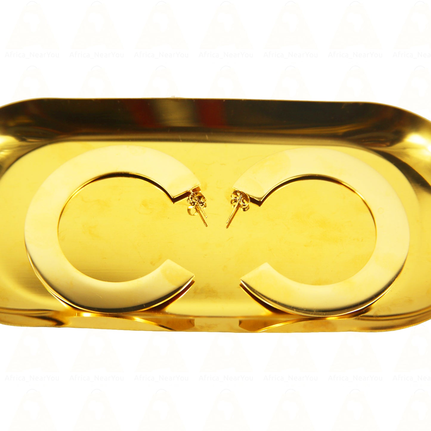 Statement Jewelry for a Modern Look