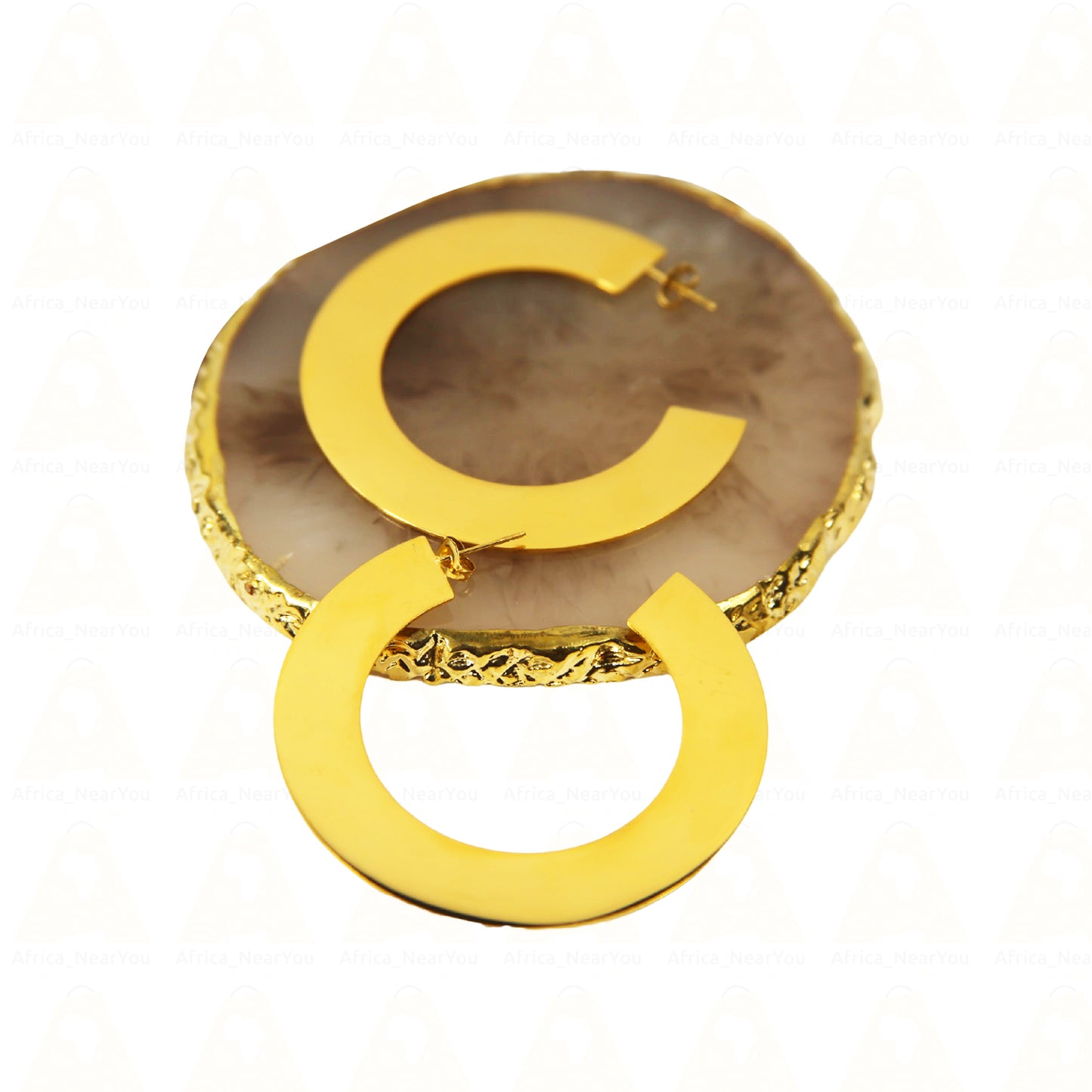 Statement Jewelry for a Modern Look