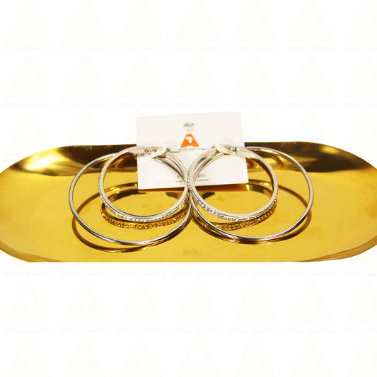Stylish Hoop Earrings with Elegant Details – Perfect for Any Occasion