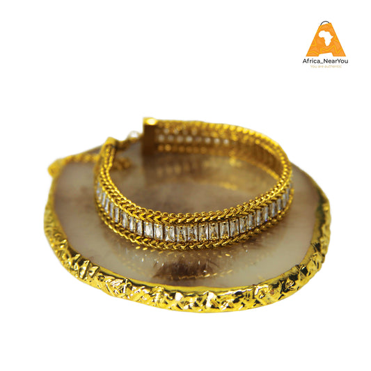 Bracelet with white zircon